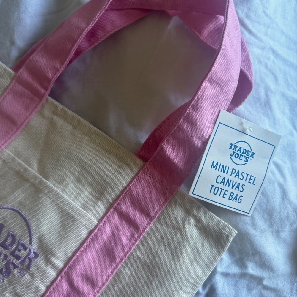 🆕🩷 Trader Joes Mini Tote Pastel Pink - Picture 3 of 3